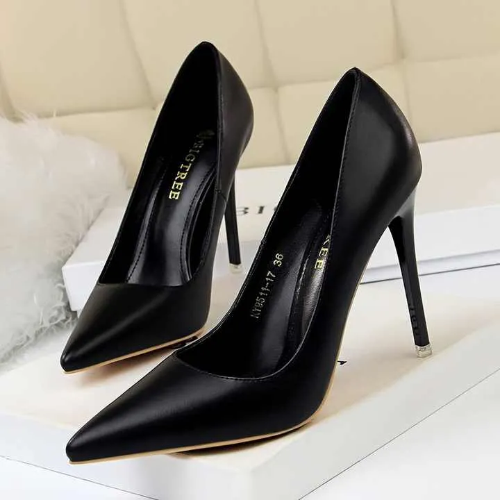 كعب خنجر بسيطة عصرية للسيدات -  Fashion Ladies Stiletto Heel Shoes Pointed