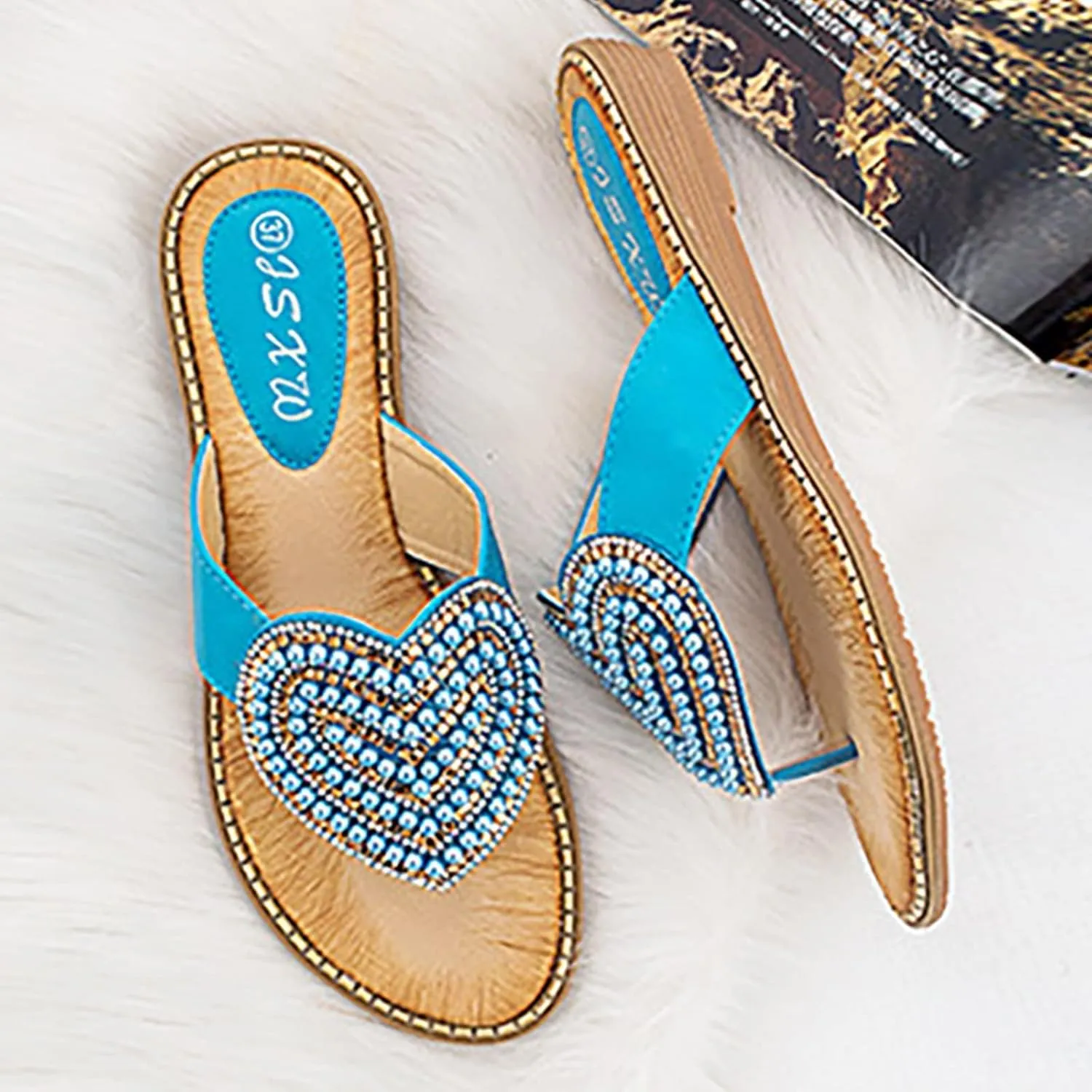 Beach Slippers for Women Open Toe Thong Sandals Slip On Hawaiian House Slippers Comfortable Slides Casual Flip Flops Ladies Outdoor Slipper Dressy Summer Sandals Fashion Travel Shoes 2025