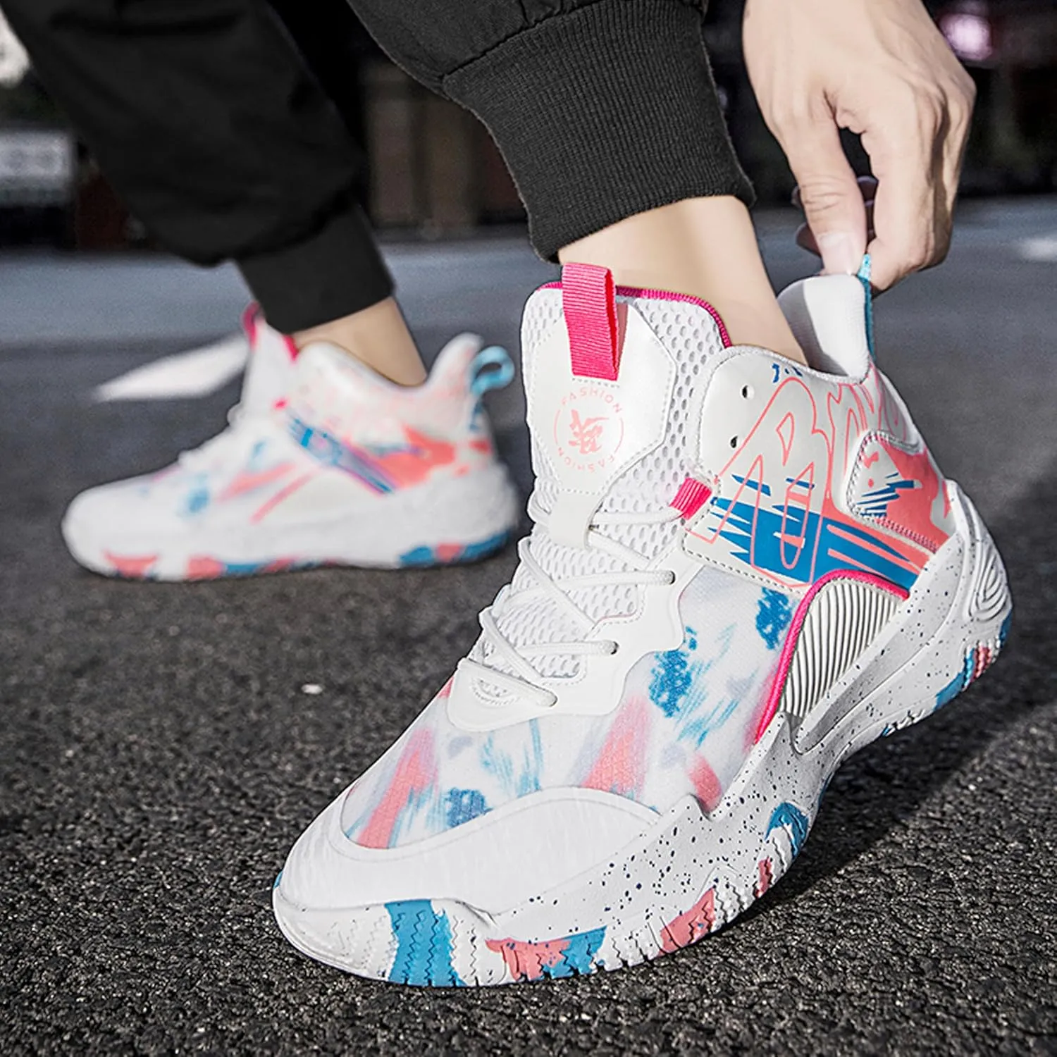 Men's Basketball Shoes Anti-Slip and Wear-Resistant Soles Running Shoes Graffiti Design Fashionable Sports Shoes