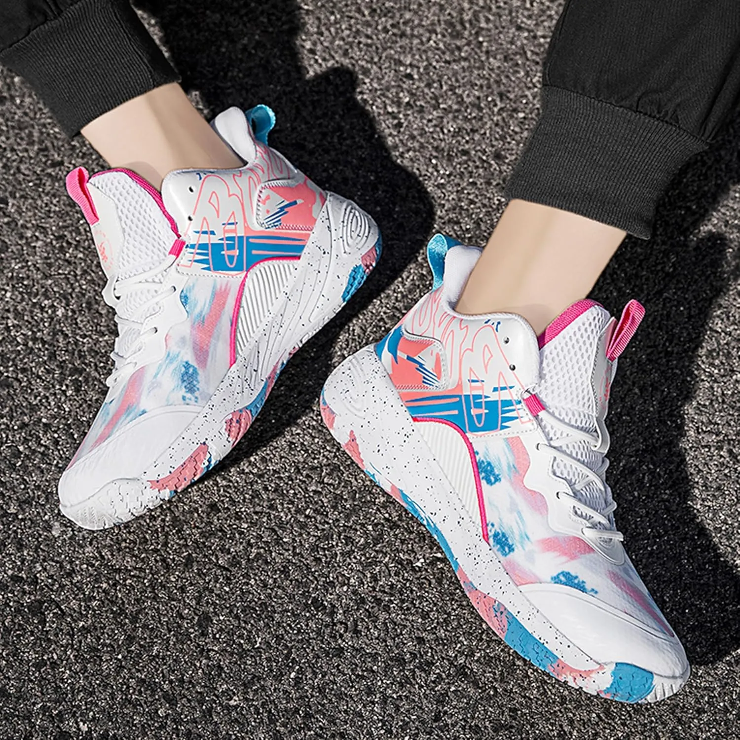 Men's Basketball Shoes Anti-Slip and Wear-Resistant Soles Running Shoes Graffiti Design Fashionable Sports Shoes