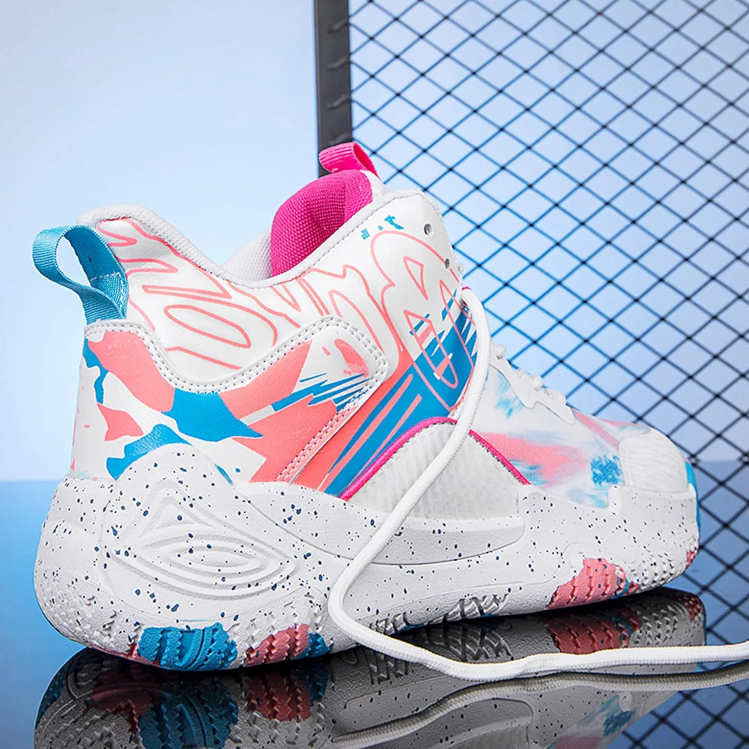 Men's Basketball Shoes Anti-Slip and Wear-Resistant Soles Running Shoes Graffiti Design Fashionable Sports Shoes