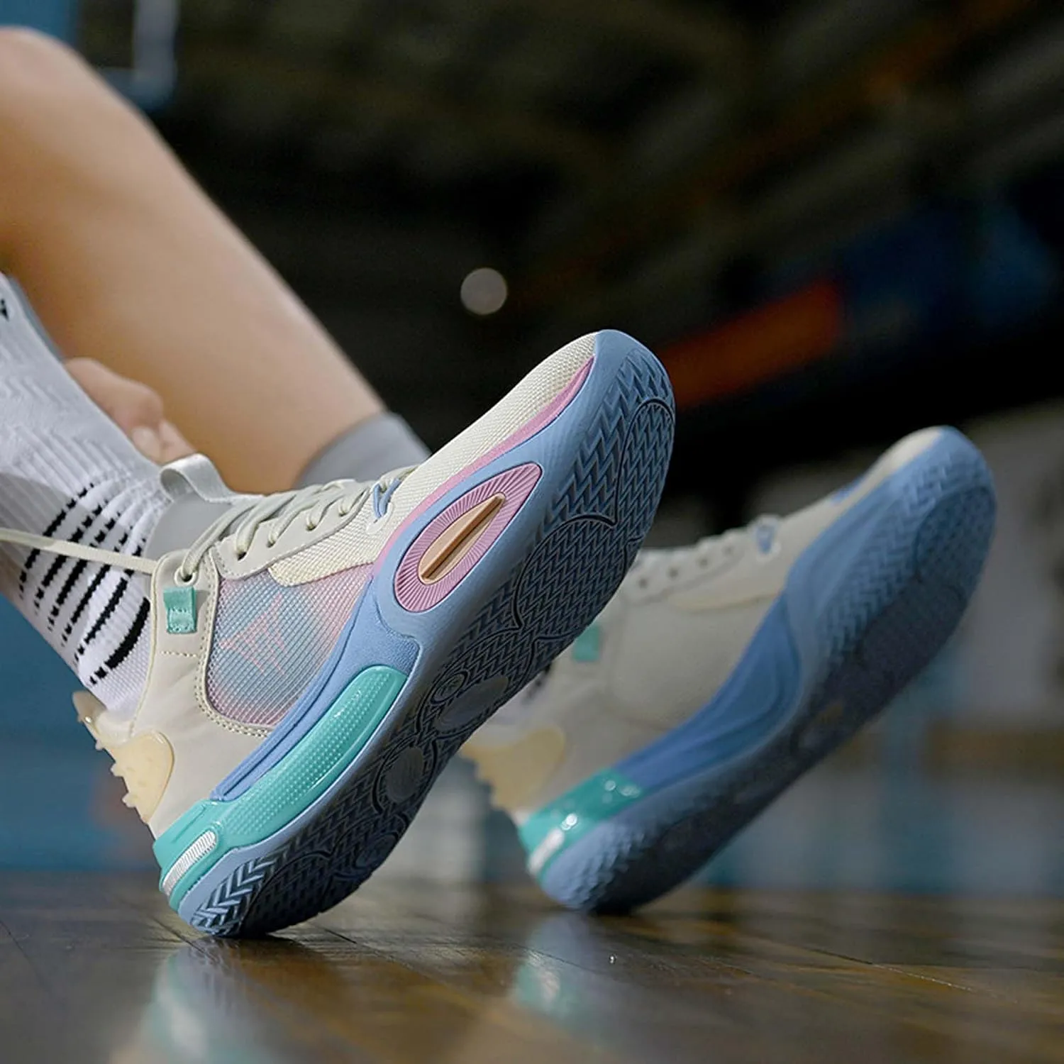 Unisex Basketball Shoes, Lightweight and wear-Resistant Basketball Shoes, Men's Fashionable Sports Shoes