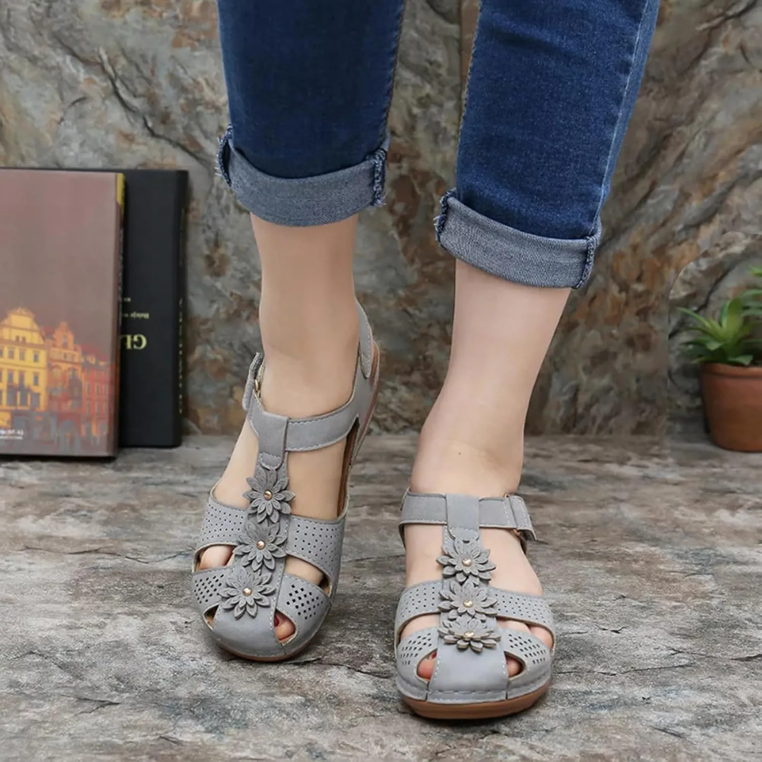Wedge Sandals for Women Closed Toe Comfortable with Massage Function Outdoor Platform Orthotic Slippers Arch Support Shoes Plantar Fasciitis Summer 2025 Black Orthopedic Espadrilles Flats